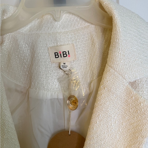 BiBi Cream Textured Coat with Gold Buttons, size Medium, NWT - Picture 2 of 3
